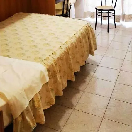 Sara Hotel *